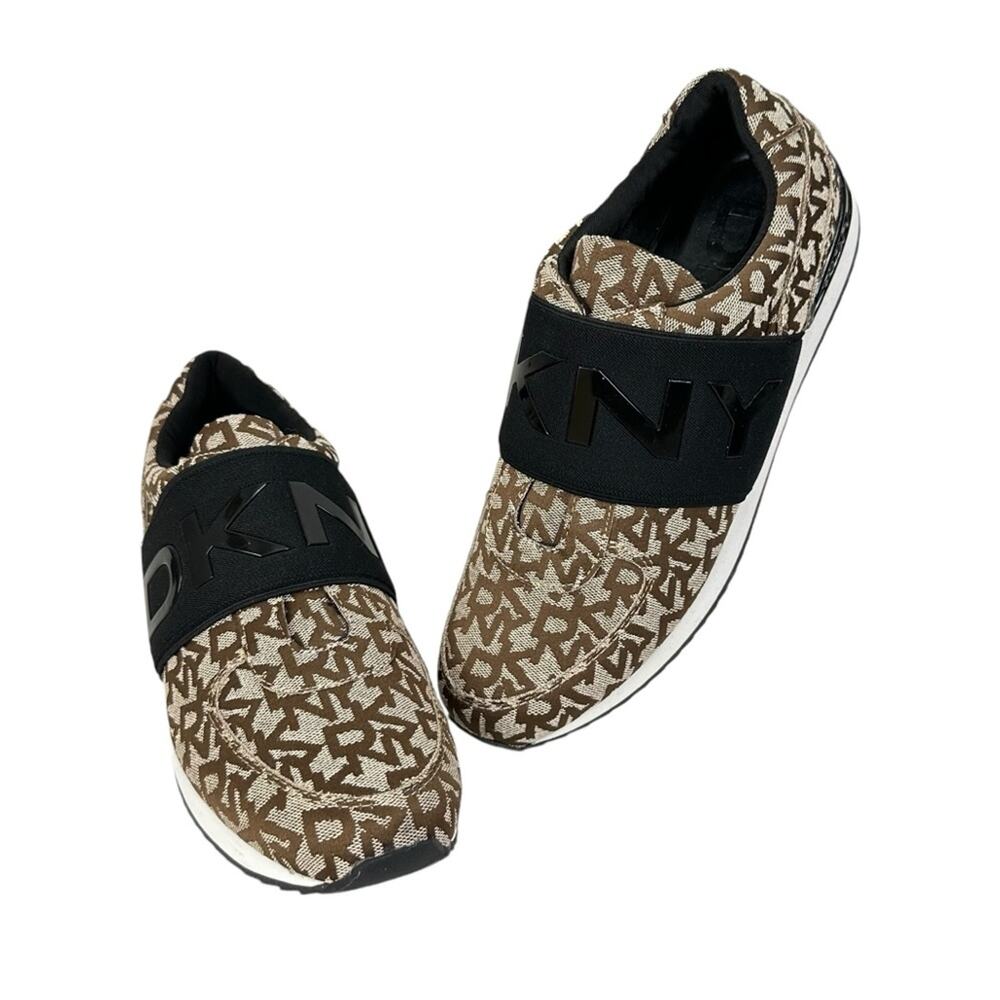 DKNY Marli Slip On Sneakers Tennis Shoes Brown Black Size 8 NEW K3190976 Logo